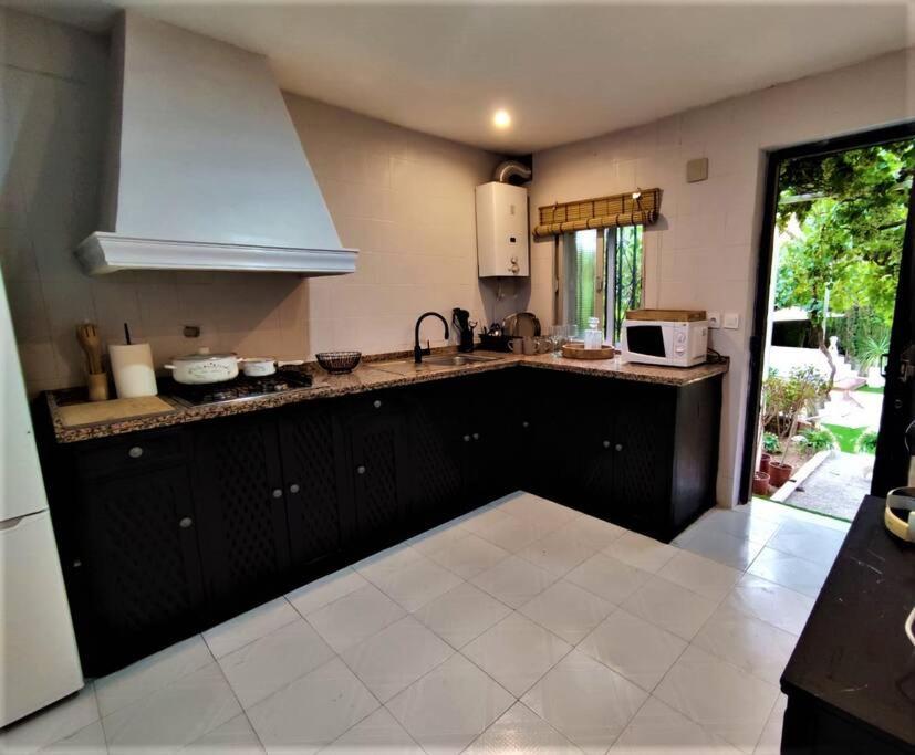 Chalet Con Piscina En Entorno Idilico La Zubia  Exteriér fotografie