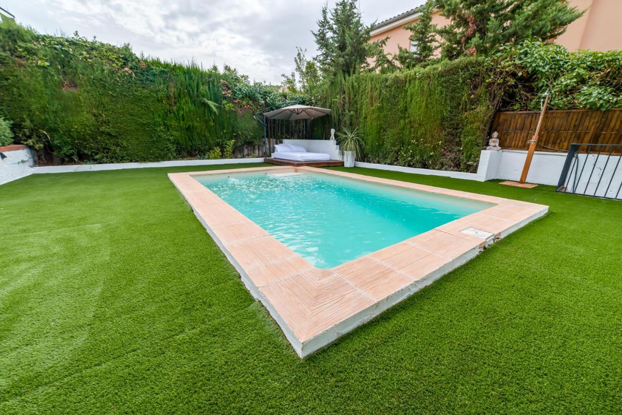 Chalet Con Piscina En Entorno Idilico La Zubia  Exteriér fotografie